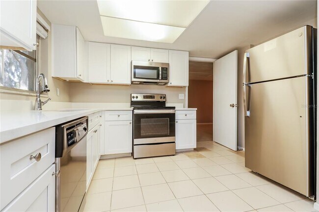 Building Photo - 5701 Berlin Dr