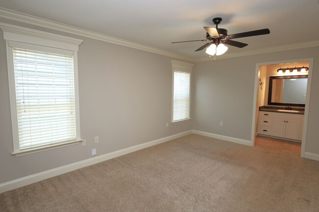 Building Photo - 4110 Barrington Dr