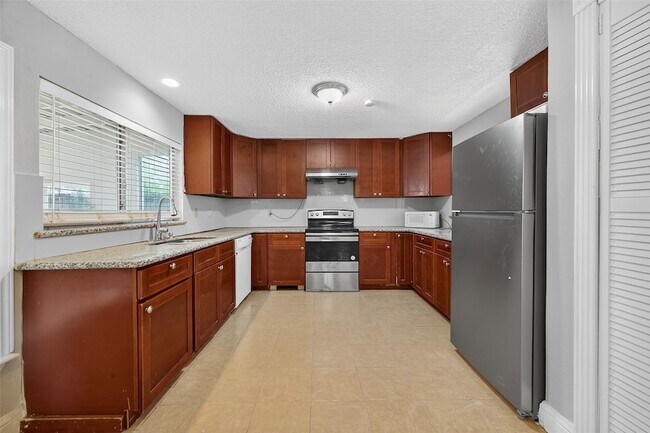 Building Photo - 7711 Del Glen Ln