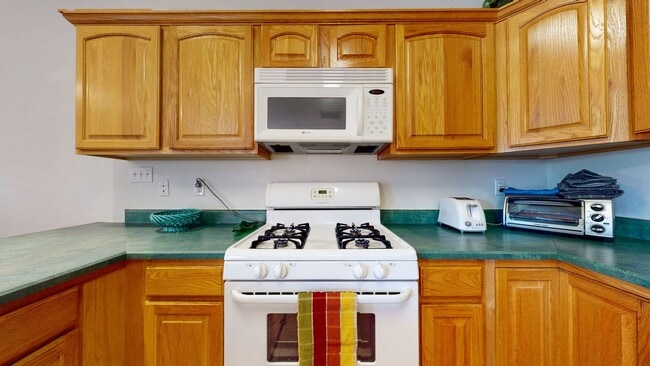 Building Photo - 218 Cynthia Loop NW