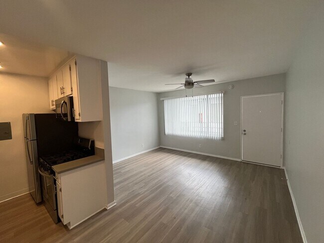 Interior Photo - 11937 Avon Way