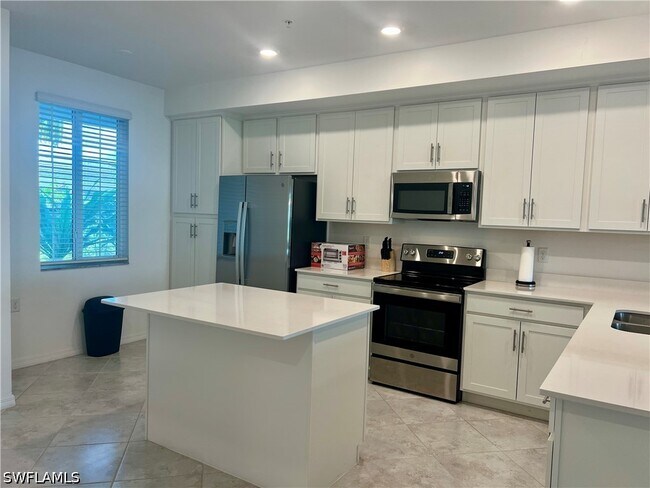 Building Photo - 5835 Double Eagle Cir