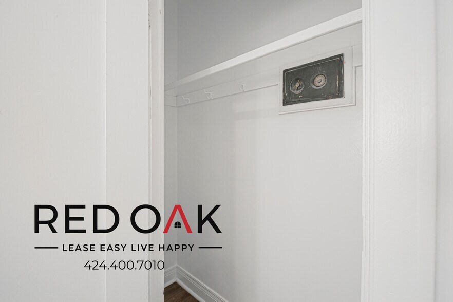 Building Photo - 2505 W 6th St