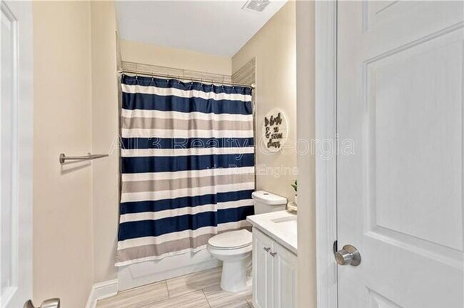 Building Photo - 203 Lenox Dr