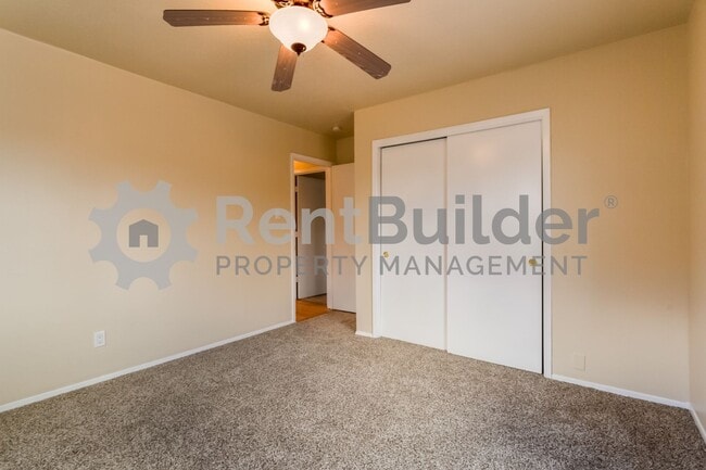 Building Photo - !!!$800.00 Move In Discount if rented by 0...