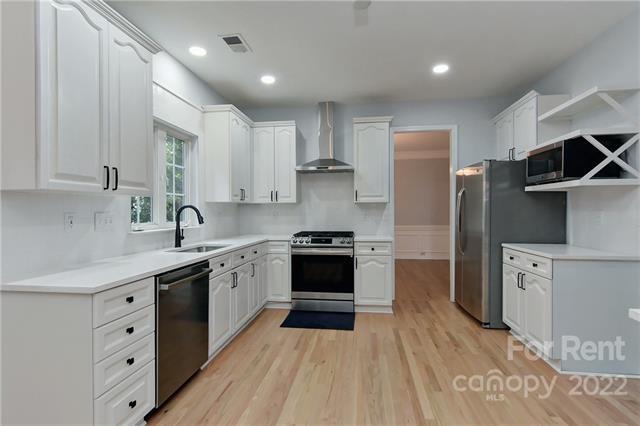 Building Photo - 517 Chadmore S Dr