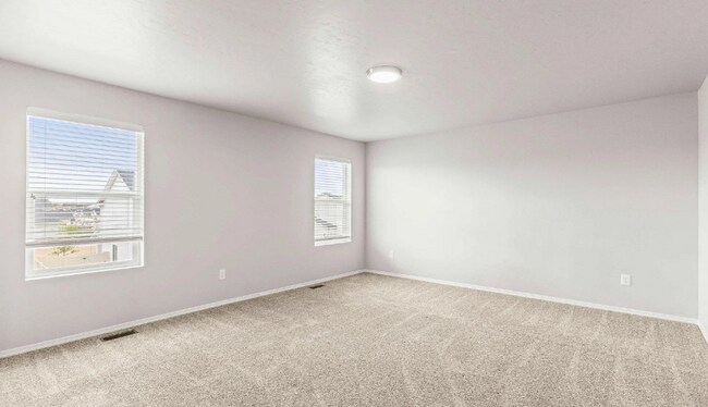 Building Photo - 4 Bed 2.5 bath with a 3 car garage