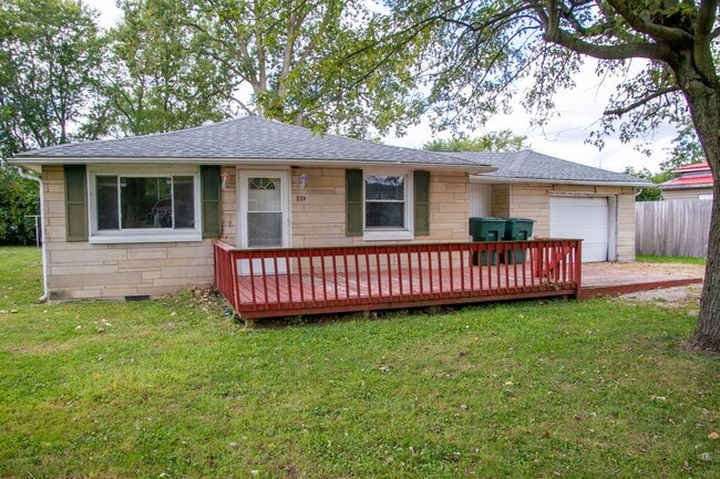 Building Photo - 219 N Claypool Rd