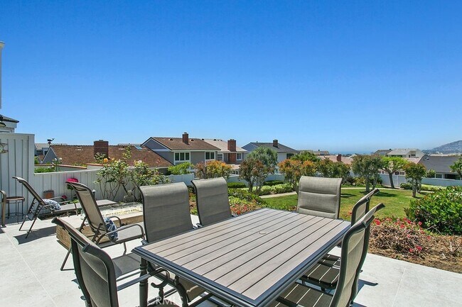 Building Photo - 33925 Faeroe Bay