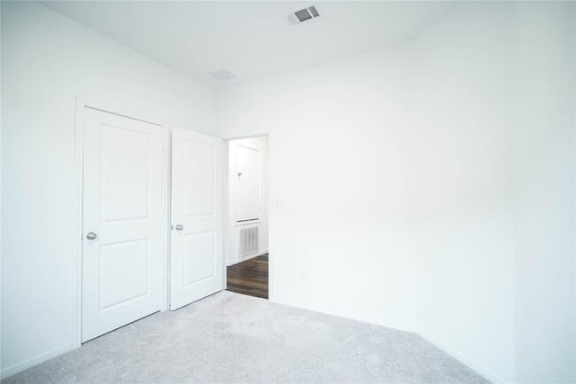 Building Photo - 118 Ashwood Glade Dr