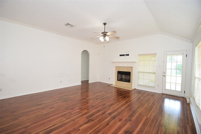 Building Photo - 5726 Indigo Trails Dr