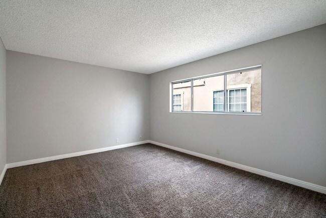 Building Photo - CERRITOS -BEAUTIFUL 5BR HOME FOR LEASE $4600
