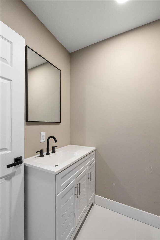 Building Photo - 3473 Townsend St