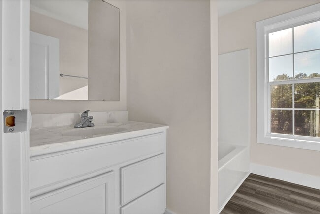 Building Photo - Cozy 3-Bedroom Home in Belvedere Plantation