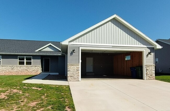 Building Photo - 449/451 Longwood Lane - 451