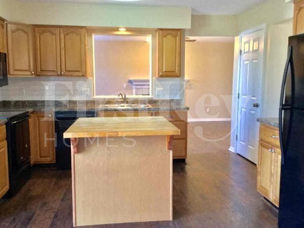 Building Photo - 1616 Hastings Ct