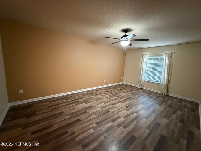 Building Photo - 1124 Wild Azalea Dr