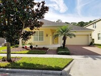 Building Photo - Beautiful 3/2 Spacious Home with a Screene...