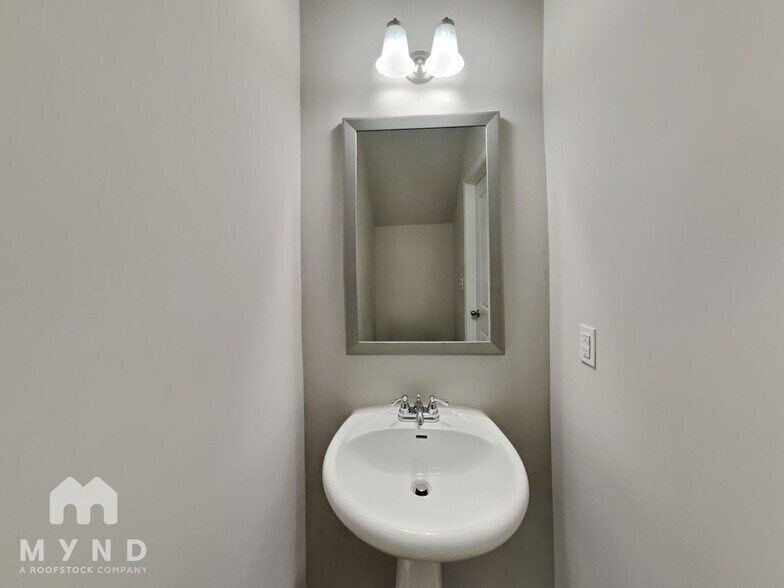 Building Photo - 8370 Douglass Trail