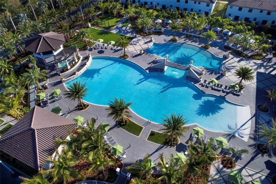 Building Photo - 8945 NW 98th Ave