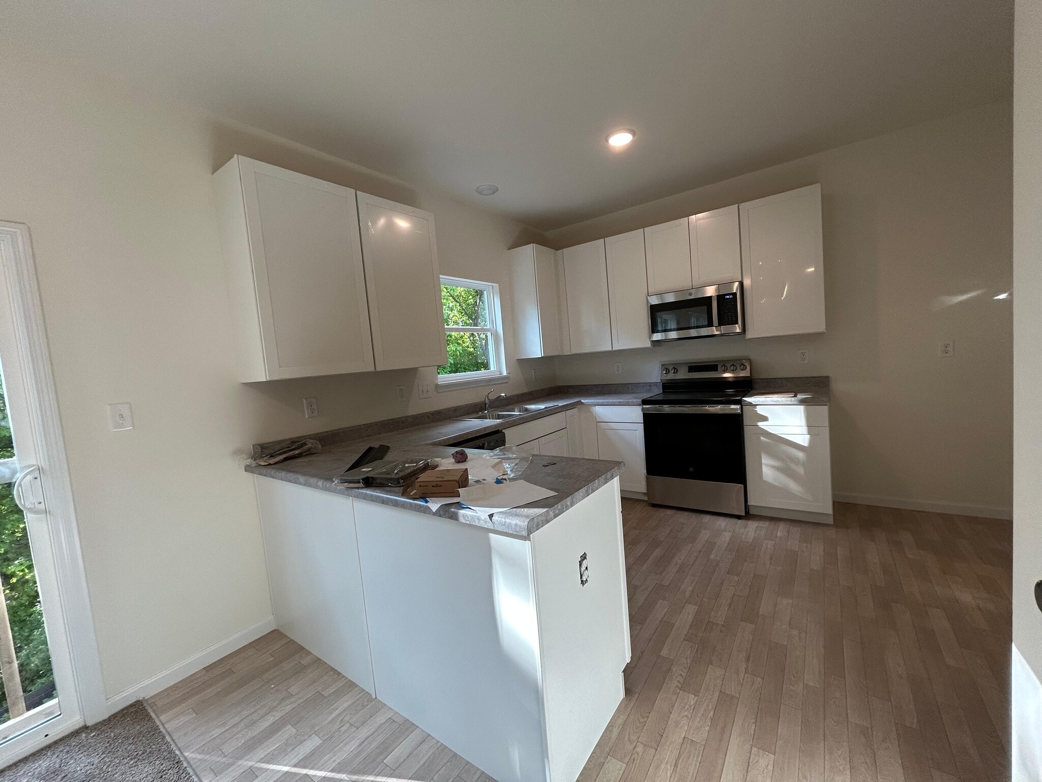 Building Photo - 463 Sweetgrass Dr