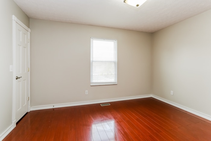 Building Photo - 892 Robmeyer Dr