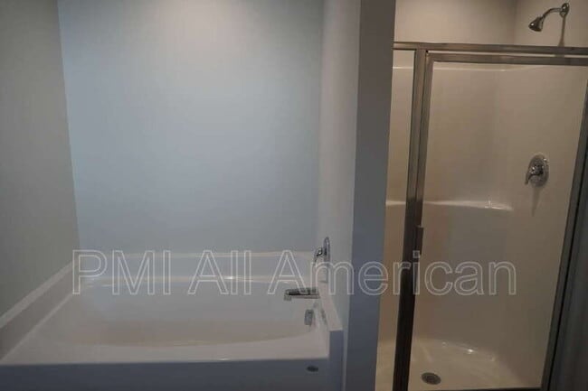 Building Photo - 289 Greenbay St