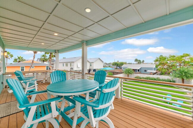 Building Photo - 119 6th St