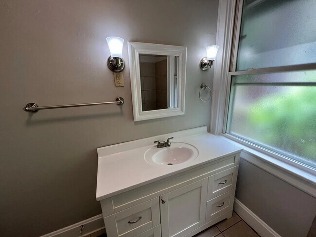 Building Photo - 4130 Talbert St