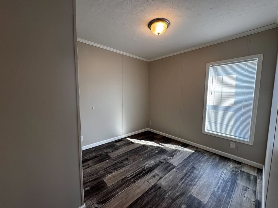 Building Photo - 10610 State Rte 762