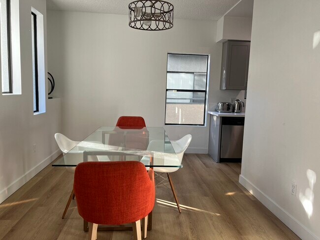 Building Photo - 2584 S Centinela Ave