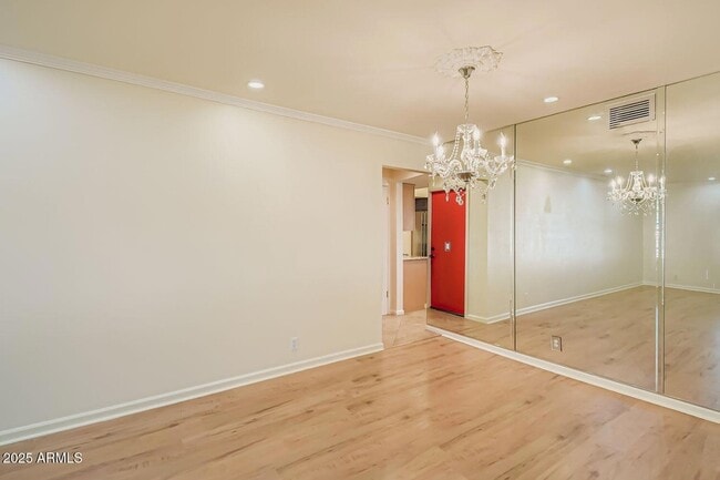 Building Photo - 201 W Diana Ave