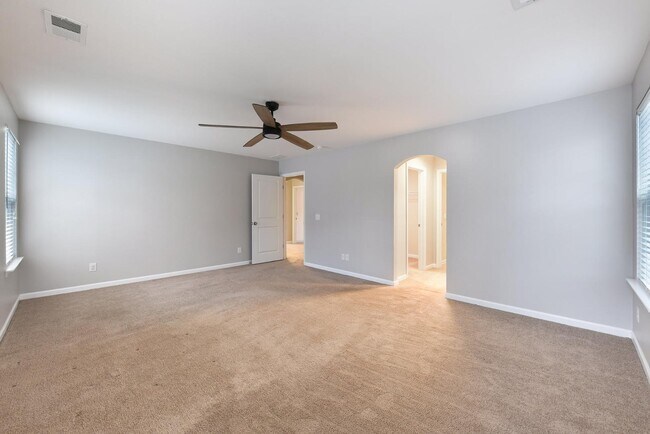 Building Photo - 432 War Admiral Ln