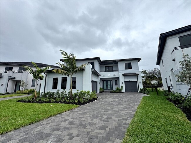 Building Photo - 19749 NE 16th Pl