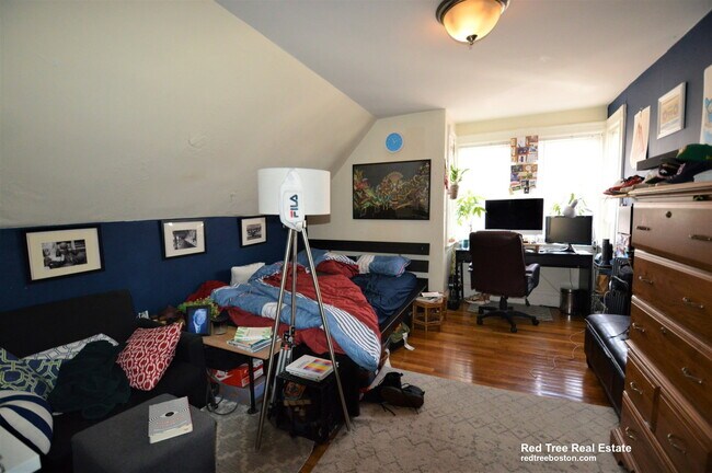 Building Photo - 5 Murdock Terrace