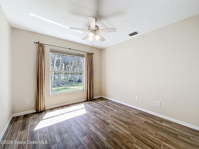 Building Photo - 5345 Cangro St