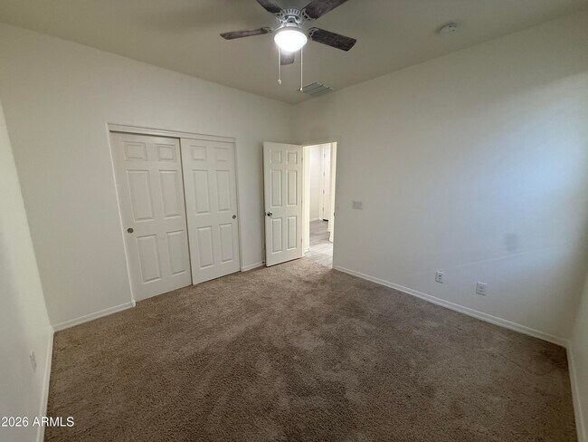 Building Photo - 8716 E Navarro Ave