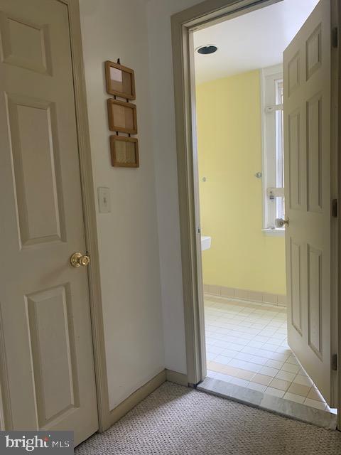 Building Photo - 935 S Charles St