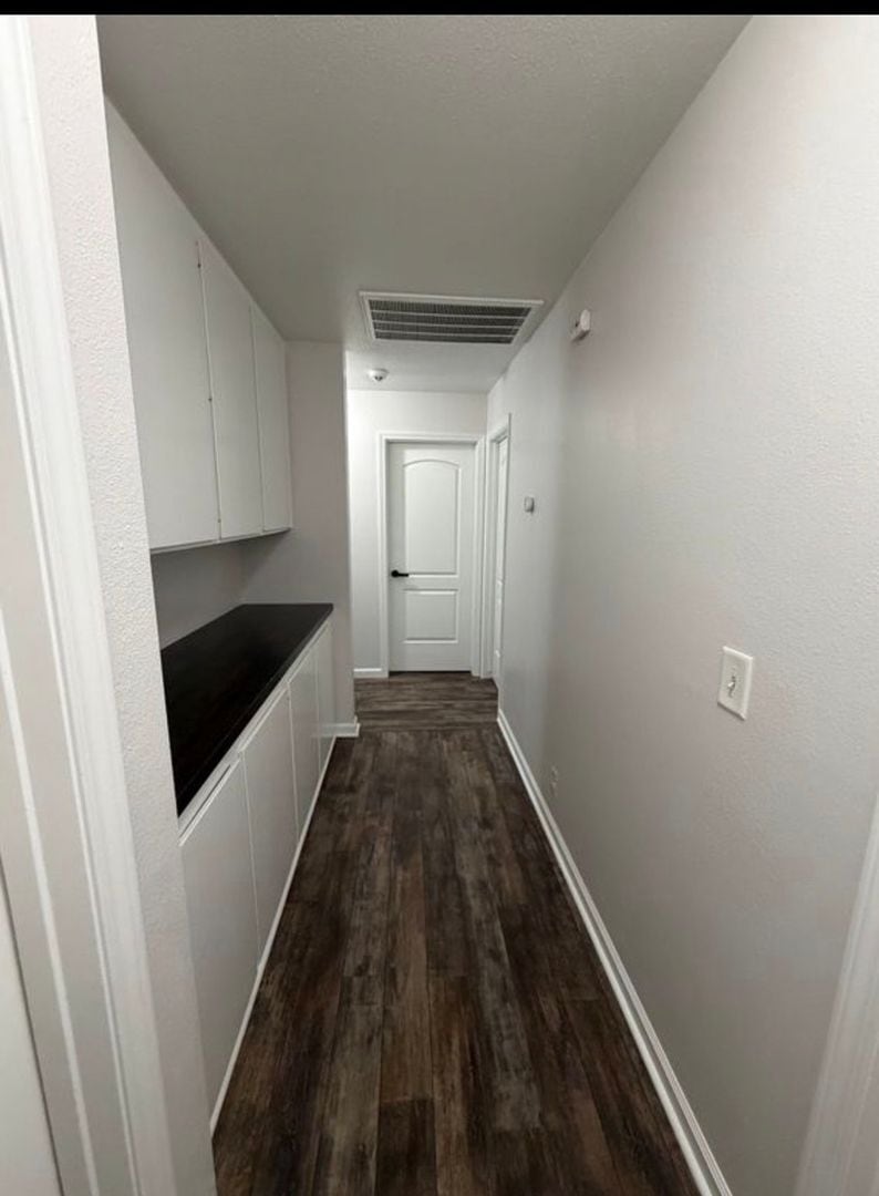 Building Photo - 1410 Ashwood Ct