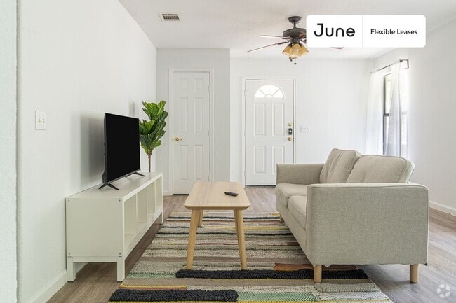 Building Photo - 5105 Spruce Cove
