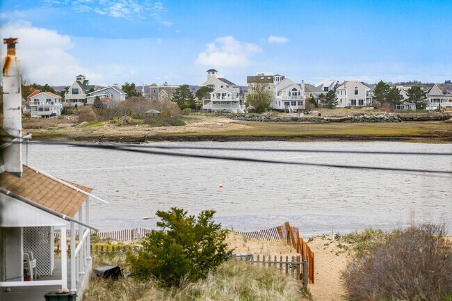 Building Photo - 32 Basin St