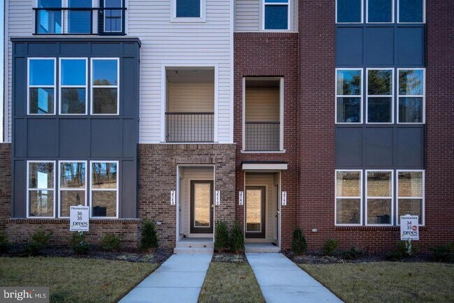 Building Photo - 2546 Neabsco Common Pl
