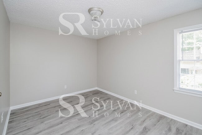 Building Photo - Live the good life in this 3 BR, 2.5 BA home