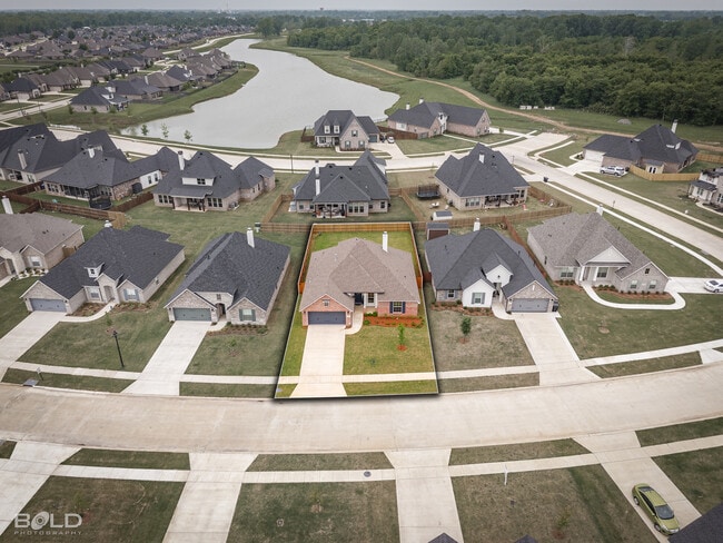 Building Photo - 304 Prien Lk Lp