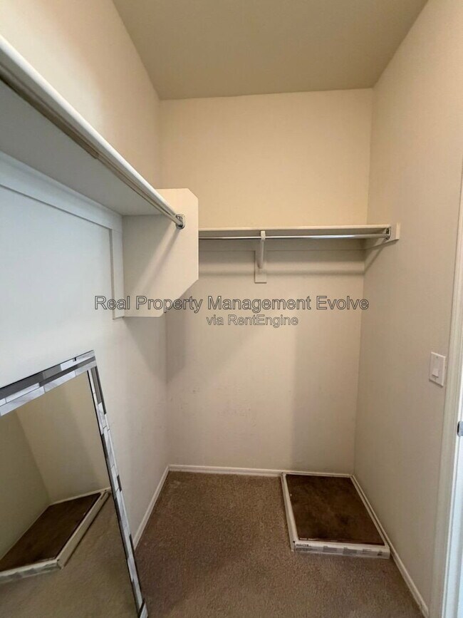 Building Photo - 5164 W Quail Track Dr