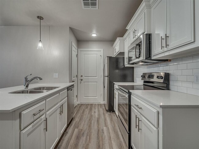 Building Photo - 4320 NE 119th St