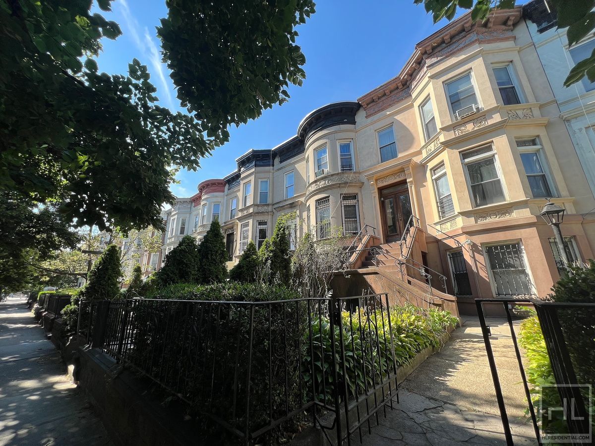 Building Photo - 4BR 2BA Historic Limestone Floor Through G...