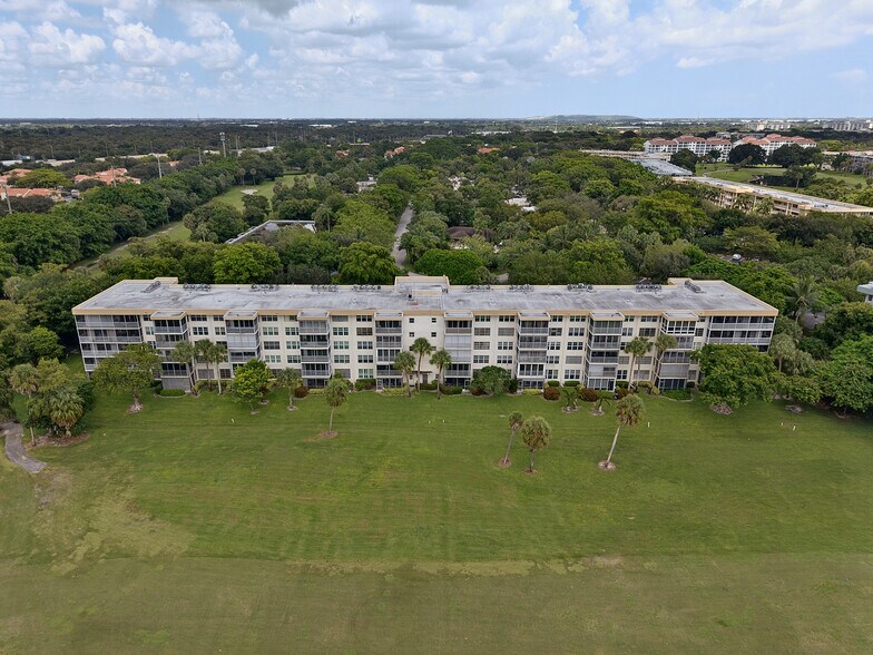 Building Photo - 4000 Cypress Grove Way