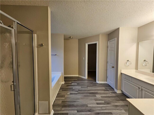 Building Photo - 144 Hunters Trce