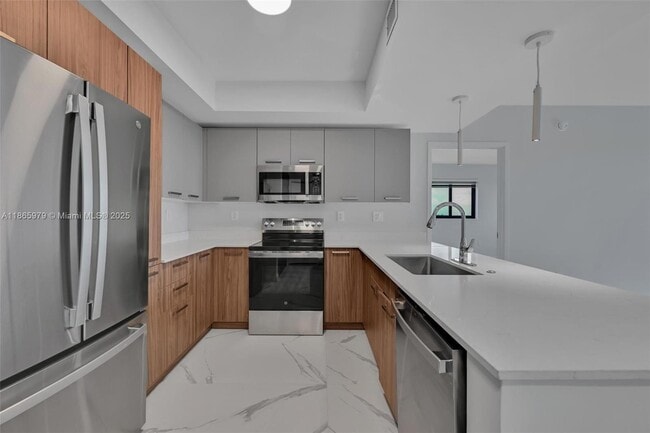 Building Photo - 840 NE 130th St